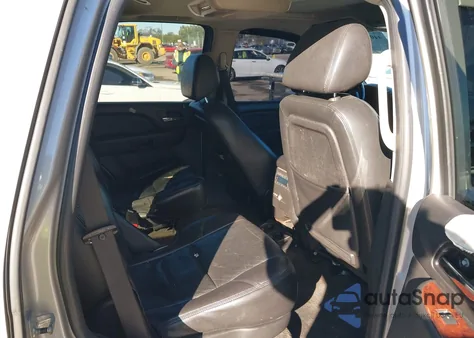 2009 Chevrolet Tahoe Ltz z USA, uszkodzony, nr VIN 1GNFC33009R274832